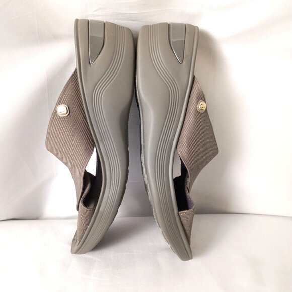 Bzees Lifestride Desire Wedge Sandal Morel Stretch Fabric 8 Slip On NWOB - Picture 4 of 10